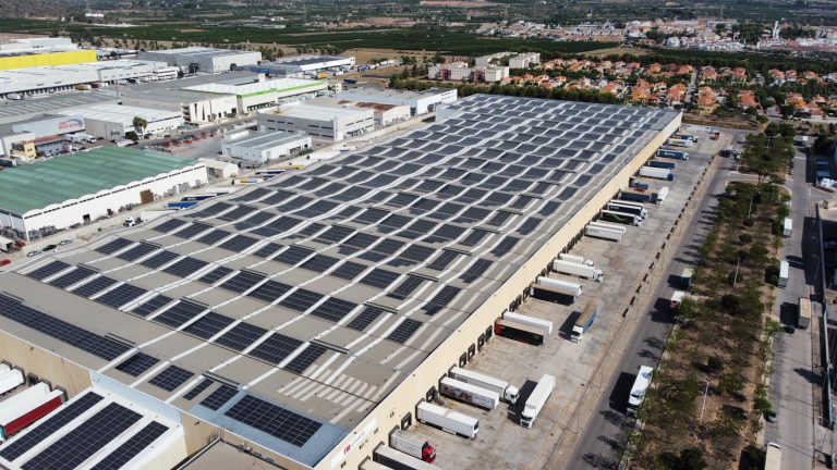 Proyecto fotovoltaico en cubierta